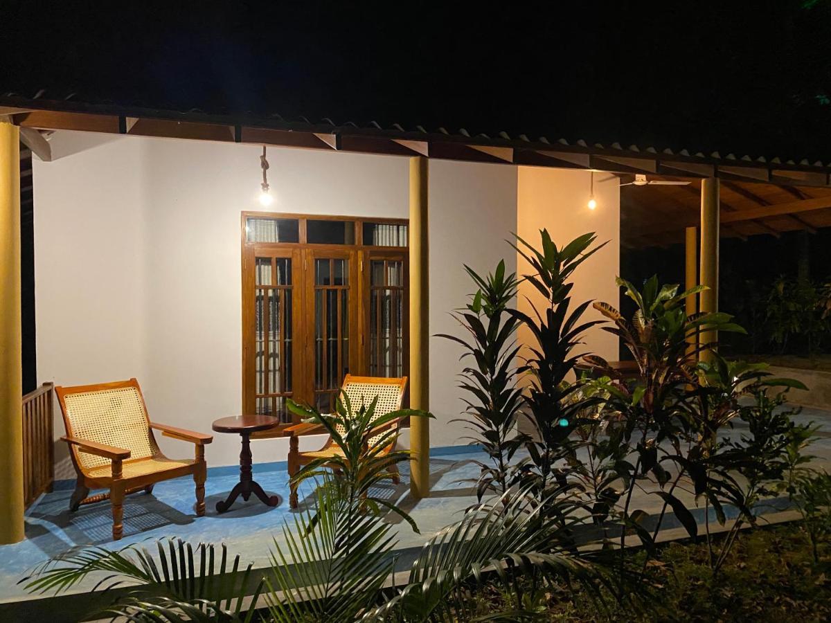 See Turtle Villa Tangalle Exterior photo