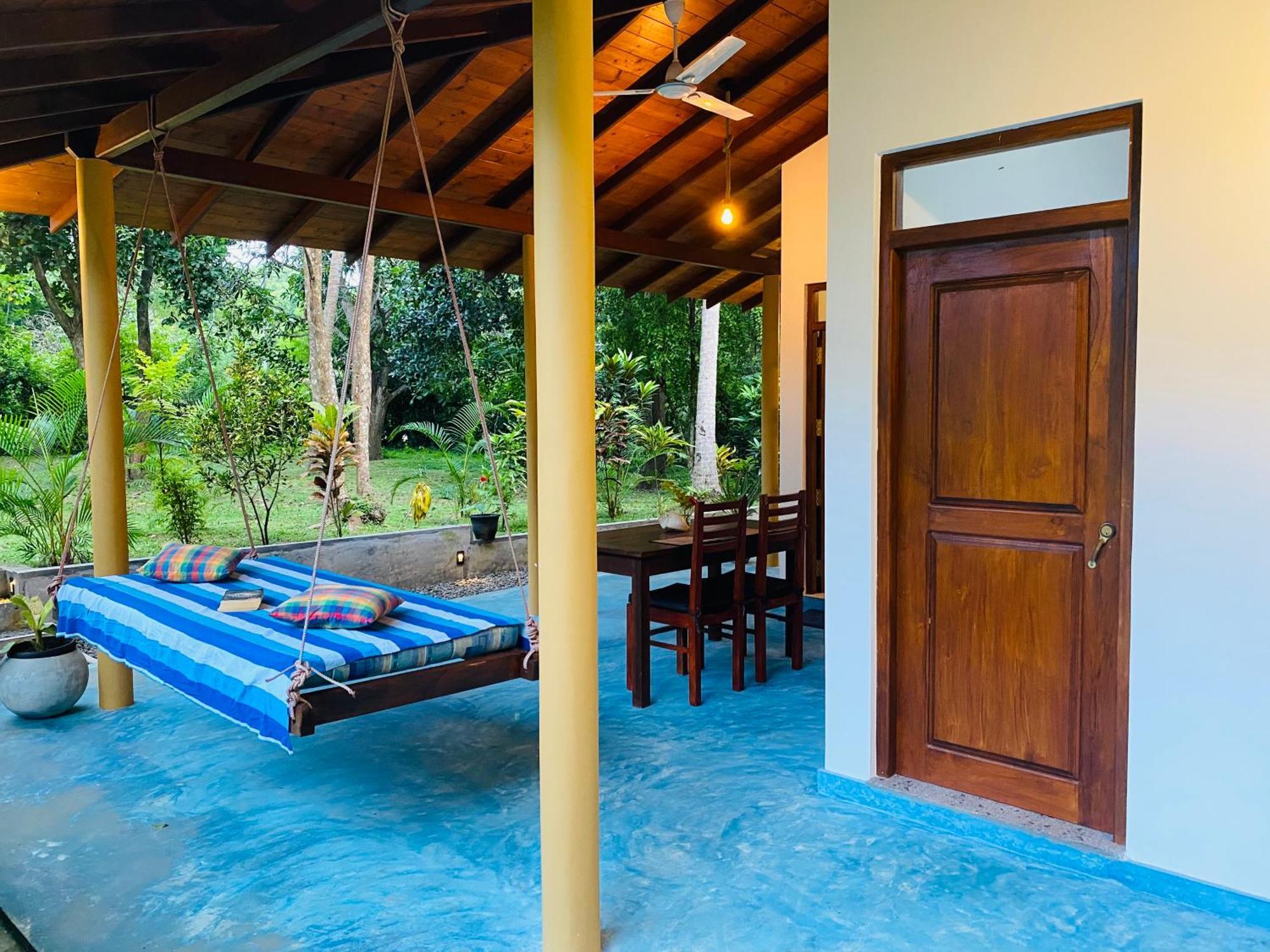 See Turtle Villa Tangalle Exterior photo
