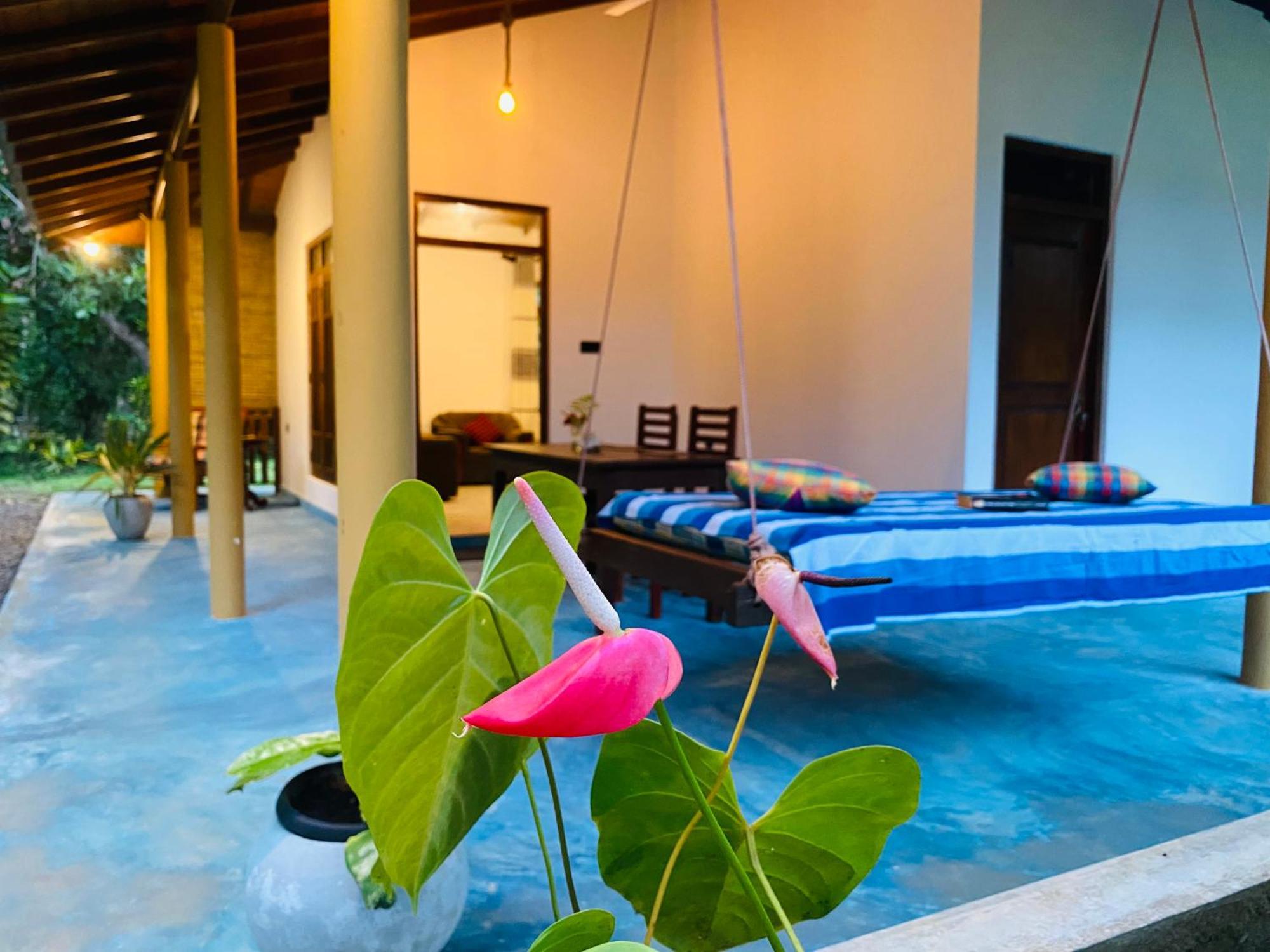 See Turtle Villa Tangalle Exterior photo