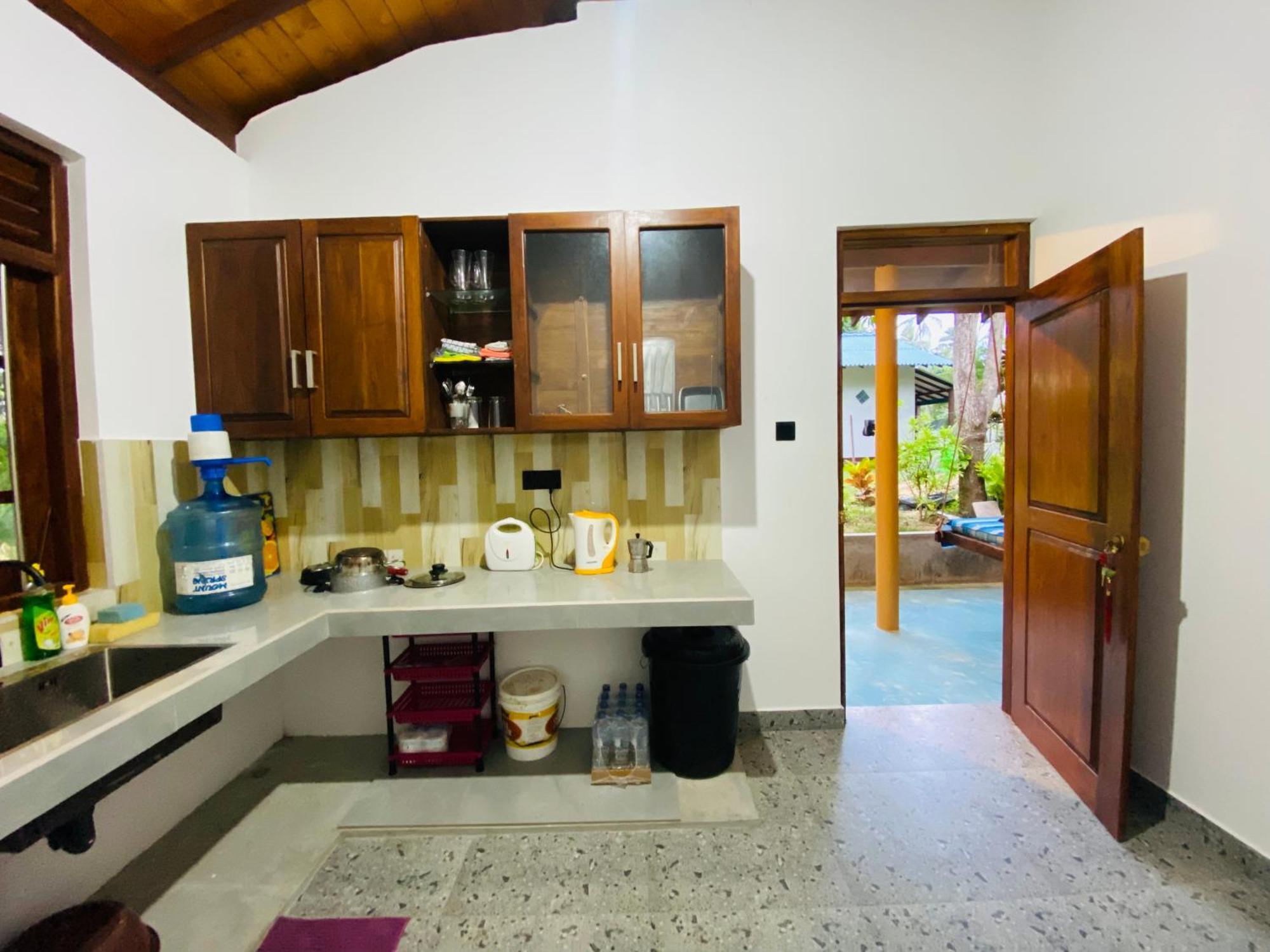 See Turtle Villa Tangalle Exterior photo