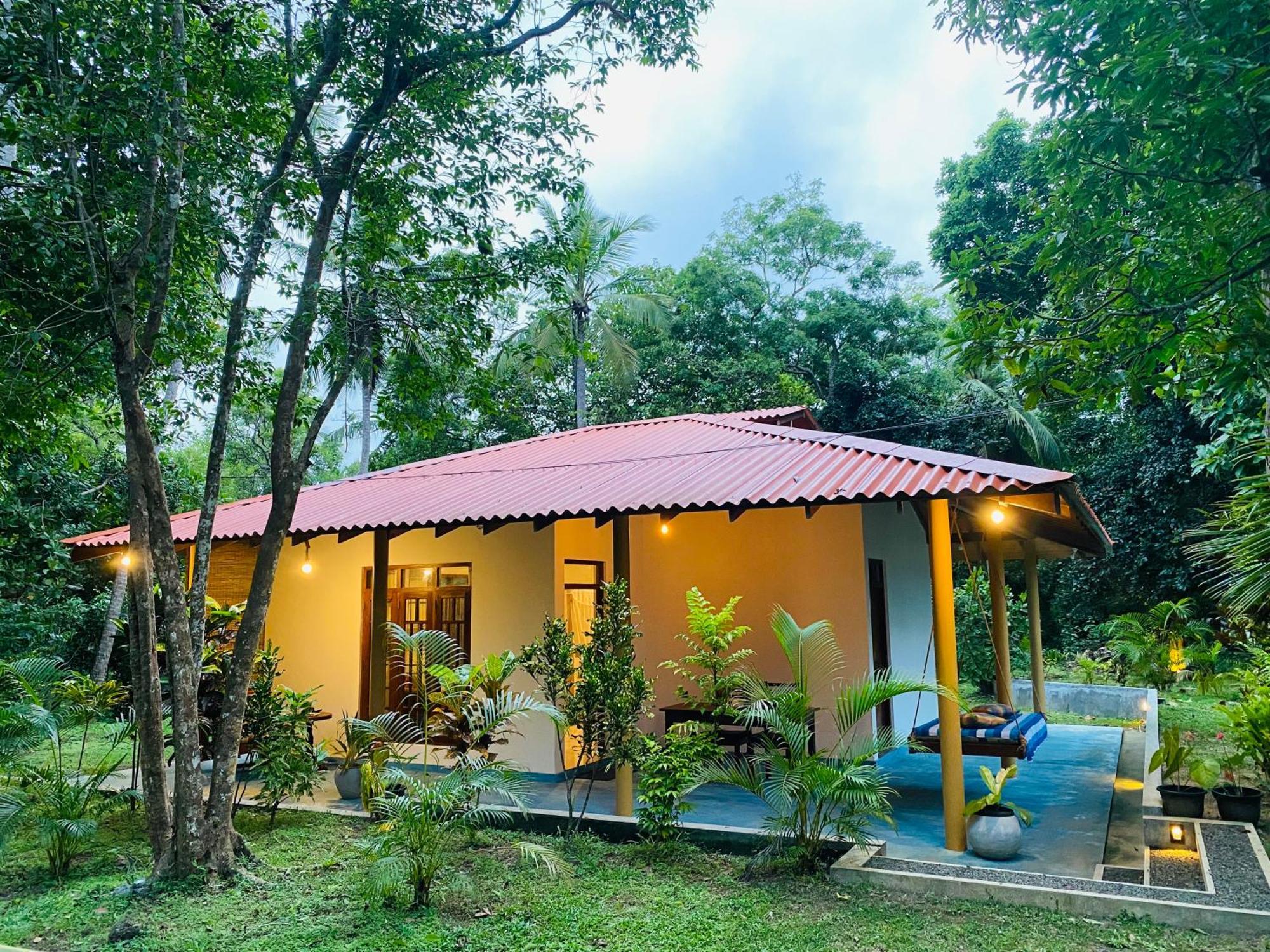 See Turtle Villa Tangalle Exterior photo