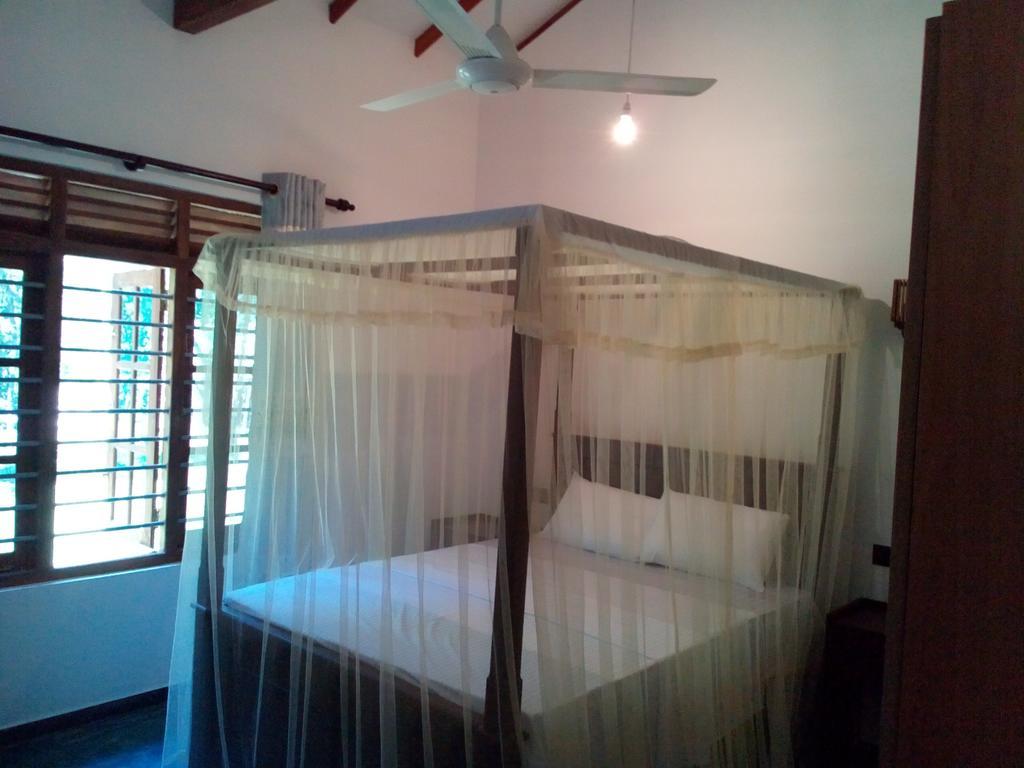 See Turtle Villa Tangalle Exterior photo